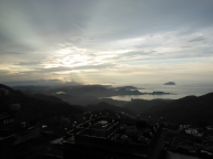 都教委（八王子私立中学校・国歌斉唱不起立）事件
東京地方裁判所平成24年4月19日労判1056号58頁
懲戒処分の過重について考える